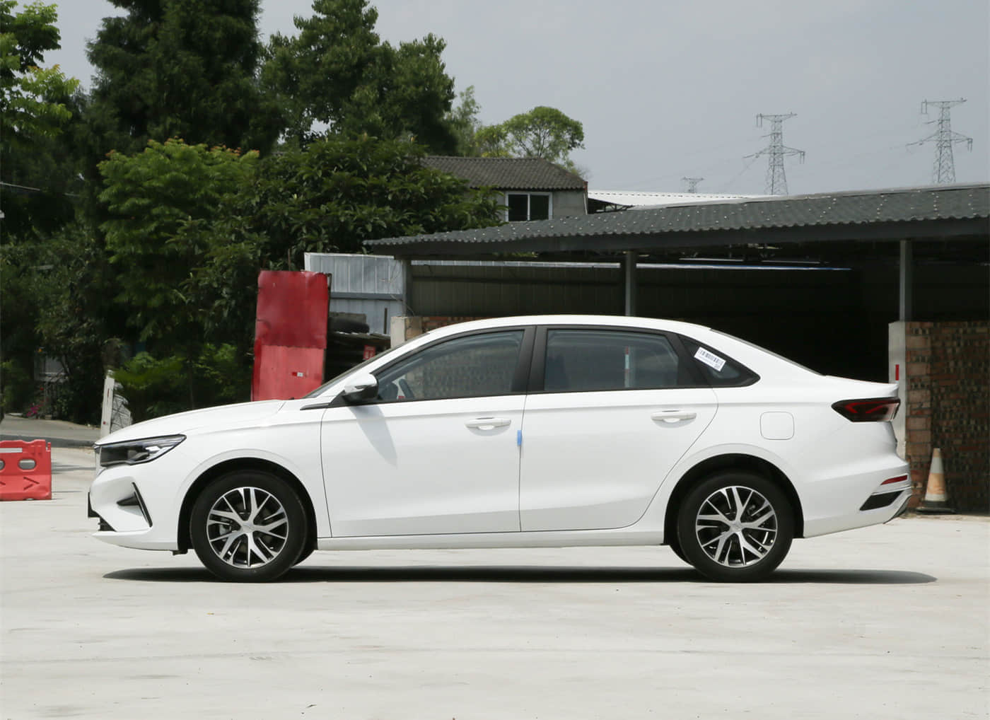 China Cheap Price Car Geely Emgrand 2021 Manual Version Chinese Cars Used