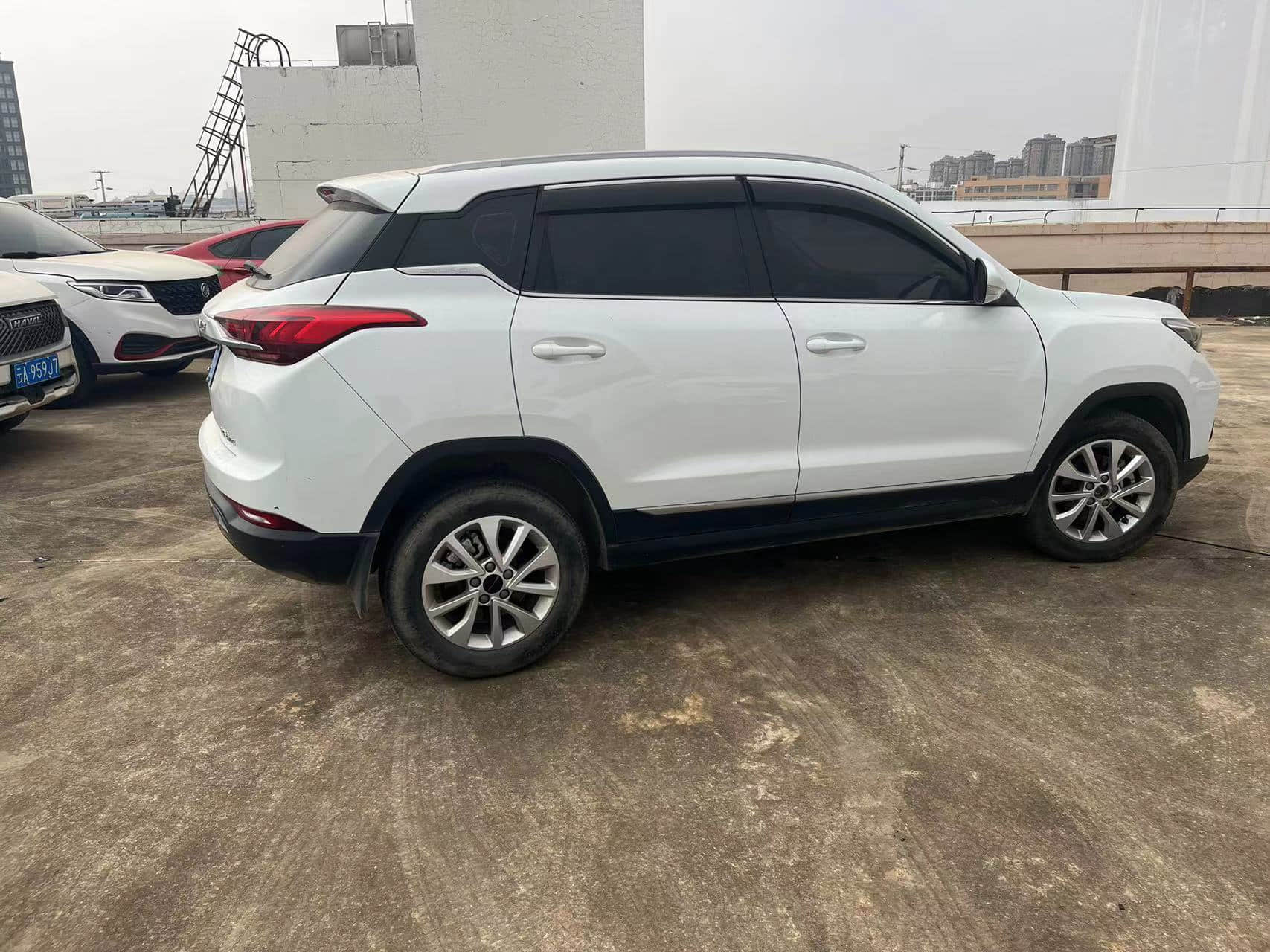 Cheap Used Beijing Zhida X3 2019 1.5T CVT white Manual Gasoline SUV Voiture occasion pas cher Second Hand Used Cars For Sale From China